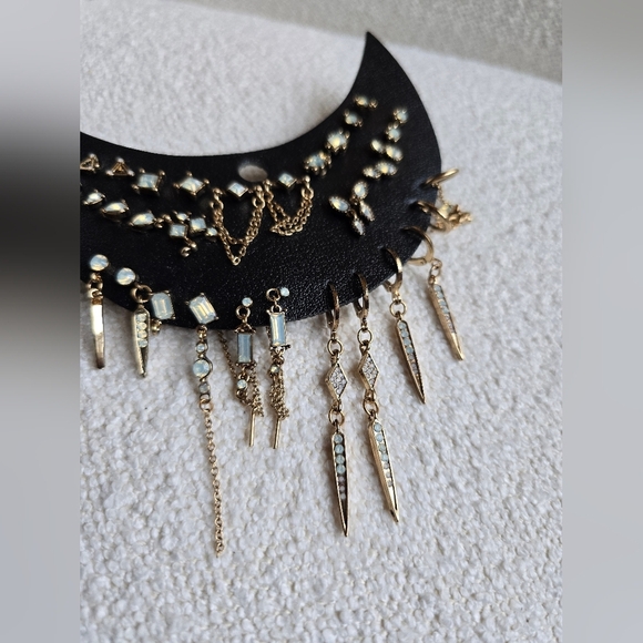 NWT!! FREE PEOPLE, Moonglow Stud Set in Opal/Gold $68 - Picture 4 of 6